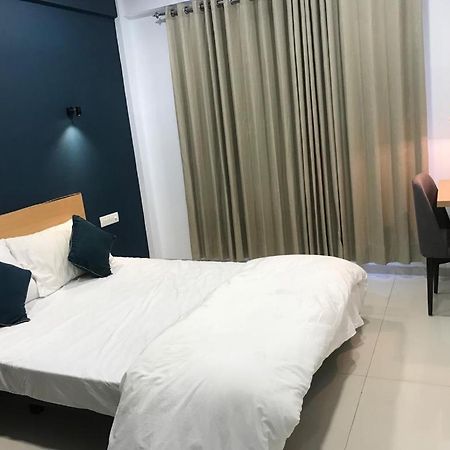 Hooliv 7 Avenues G Block 호텔 푸네 외부 사진