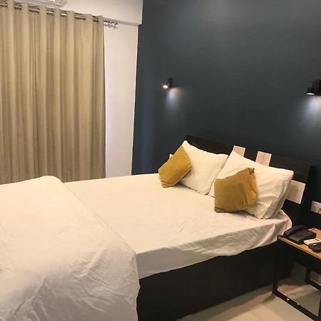 Hooliv 7 Avenues G Block 호텔 푸네 외부 사진